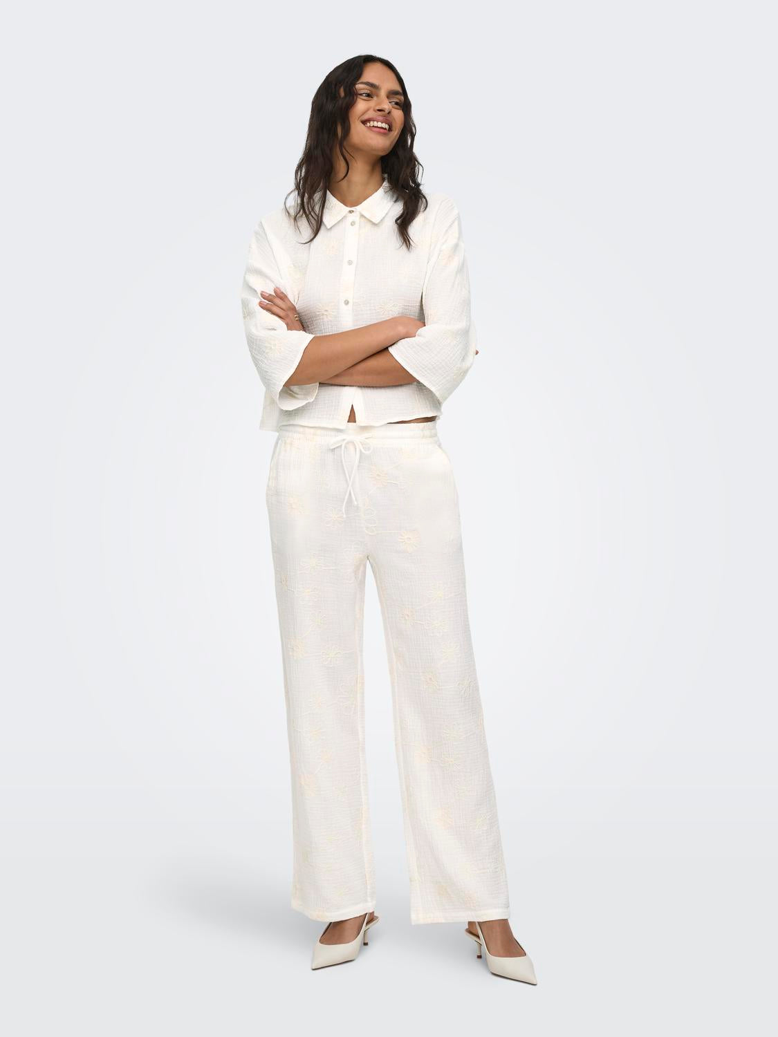 model_shot-front_full